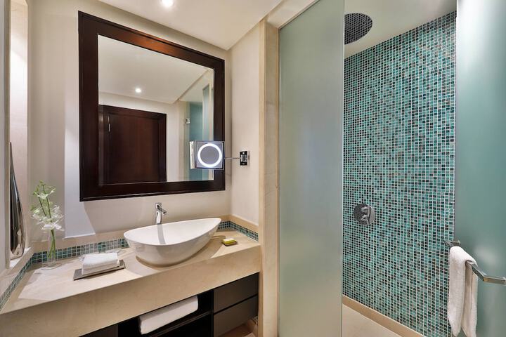 Room 48 of 120