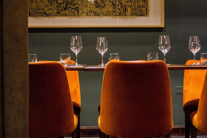 Dining 26 of 32