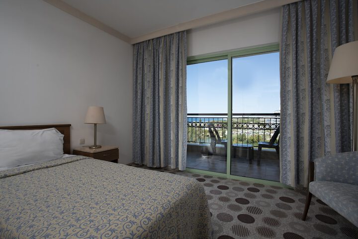 Room 14 of 70