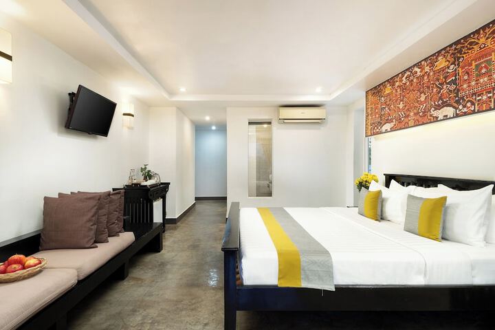 Room 30 of 96