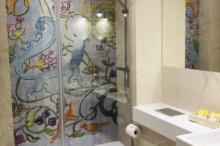 Clean Restrooms