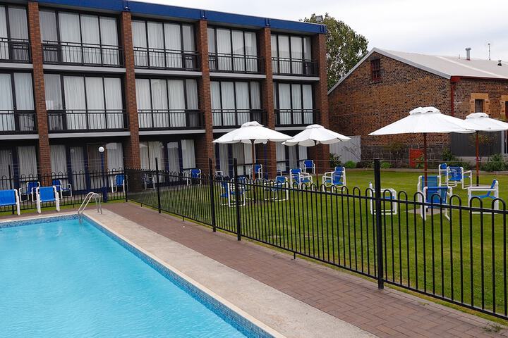 Pool Hotel