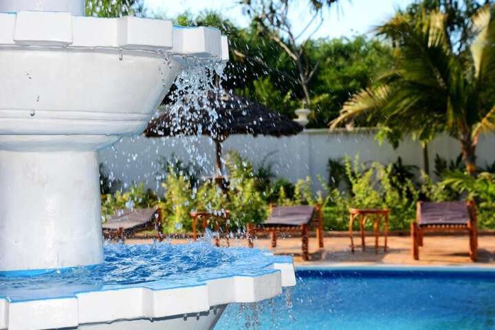 Pool 73 of 148