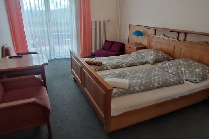 Room 9 of 88