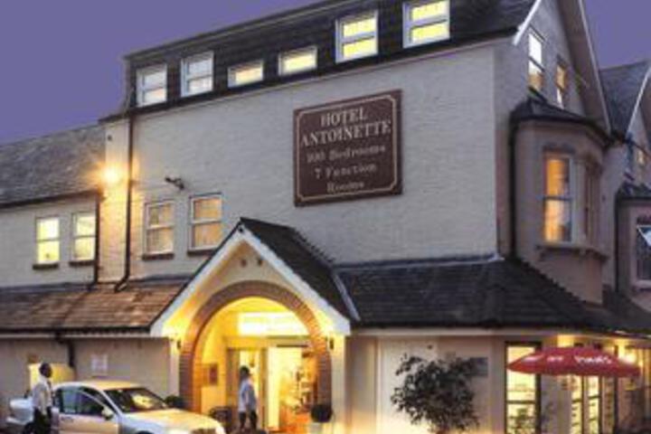 ANTOINETTE HOTEL KINGSTON