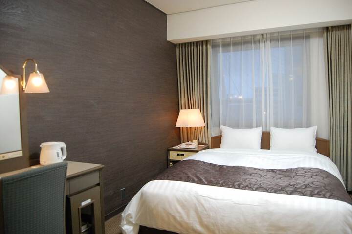Room 3 of 29