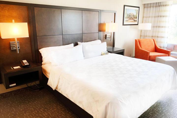 Suite King Size Bed (2 of 9)