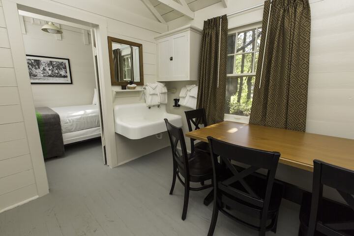 Room 18 of 25