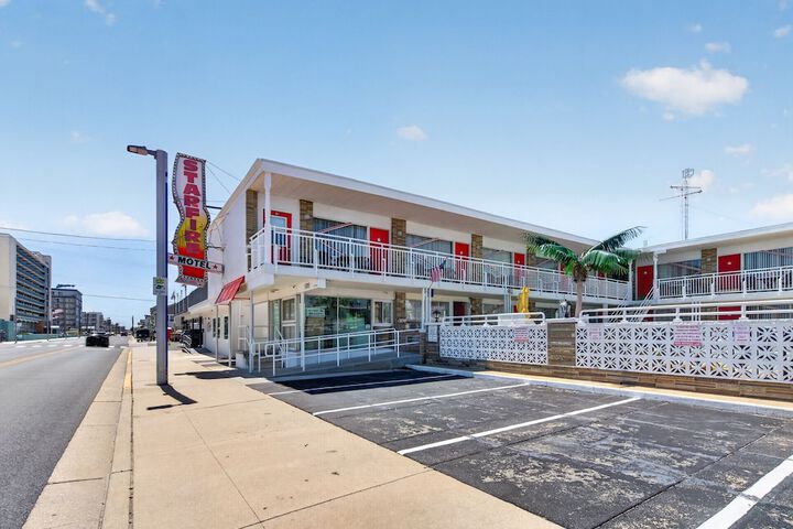 Exterior of Starfire Motel