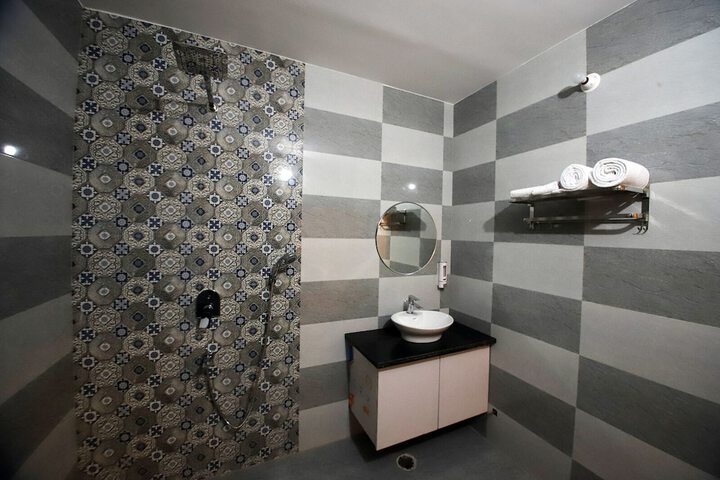 Room 25 of 67