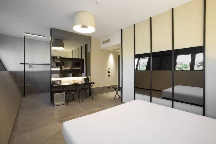 Room 27 of 123