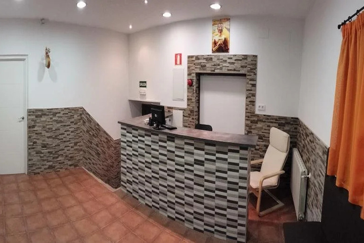 Room 10 of 13