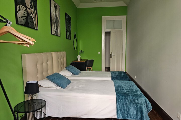 Room 27 of 50