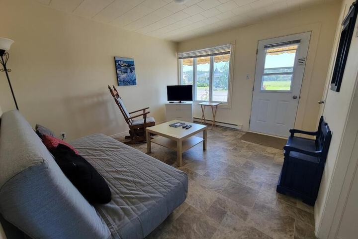 Room 3 of 68