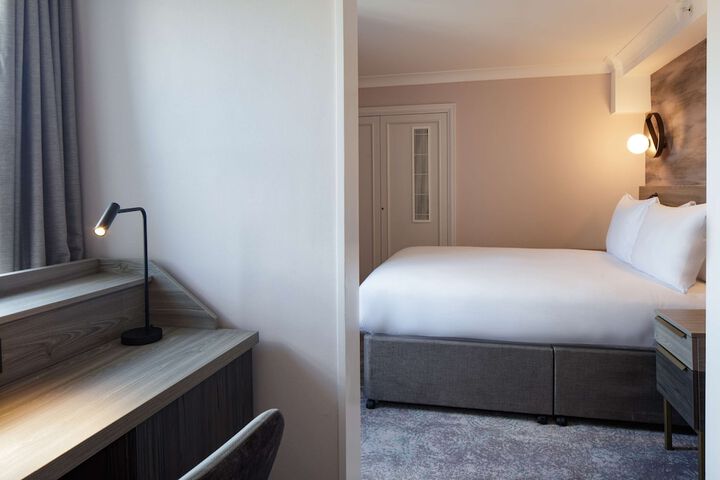 Room 29 of 177