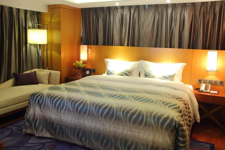 Room 14 of 62