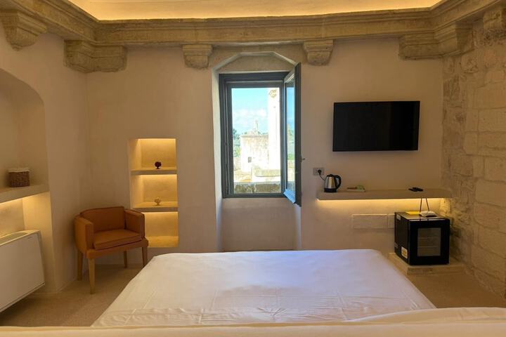 Room 54 of 144