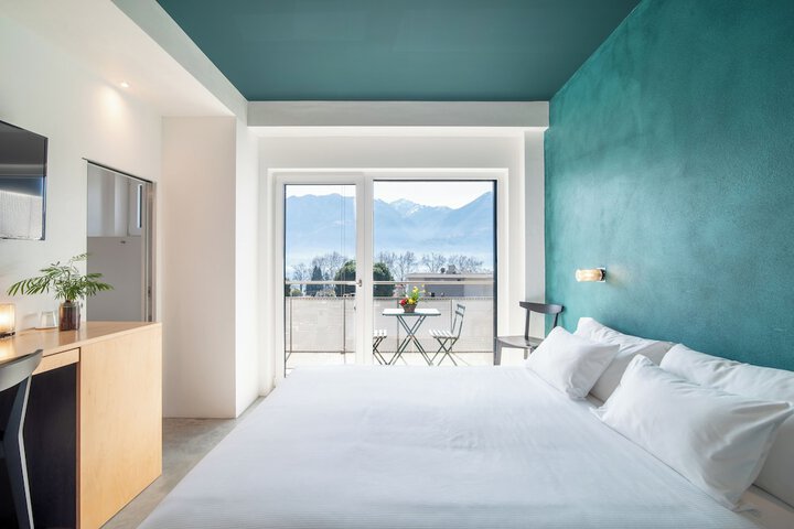 Room 15 of 40