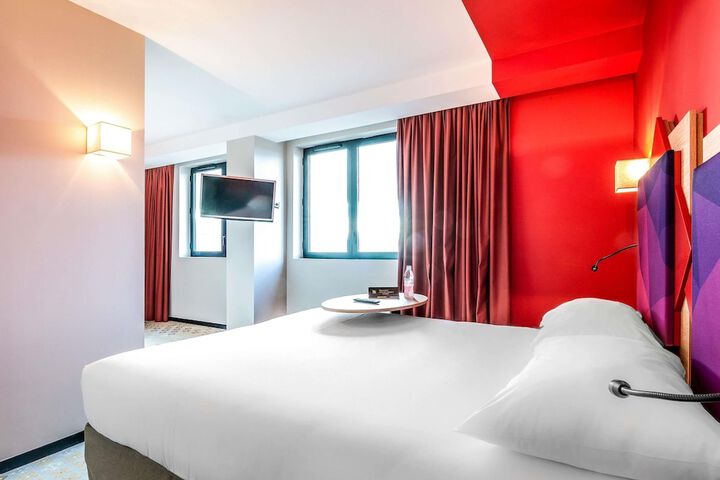 Room 25 of 135