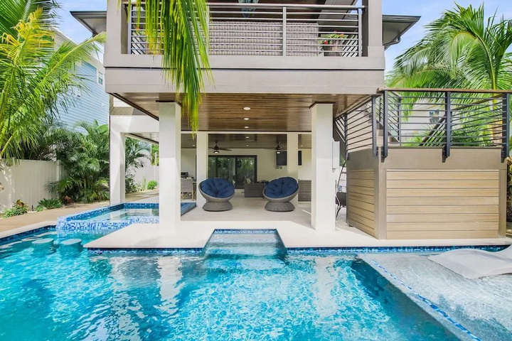 Pool 19 of 26