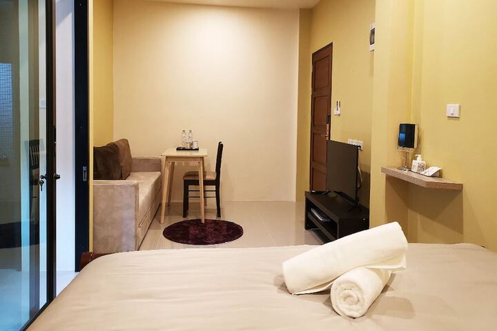 Room 2 of 36