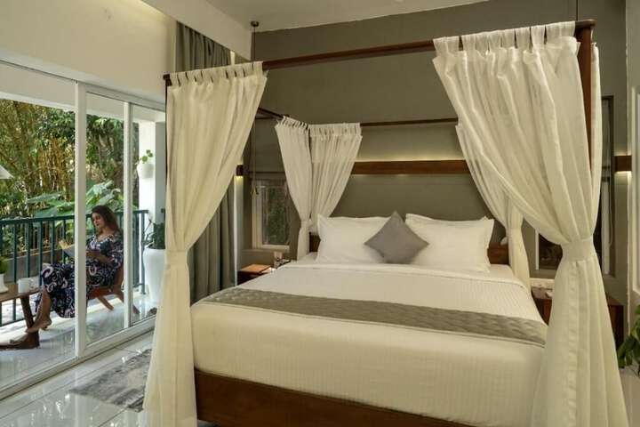 Room 3 of 42