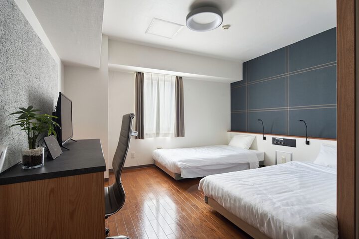 Room 9 of 53