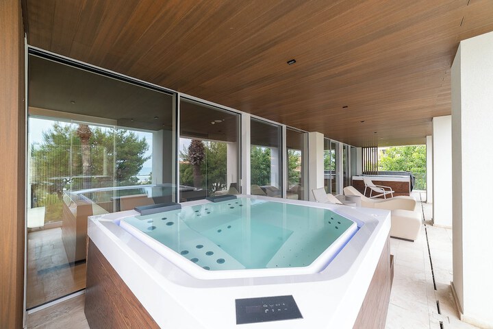 Spa 56 of 69