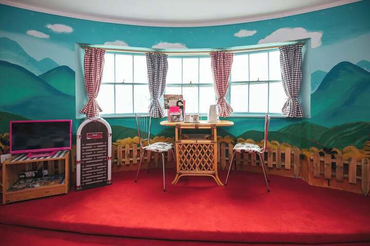 Room 155 of 272