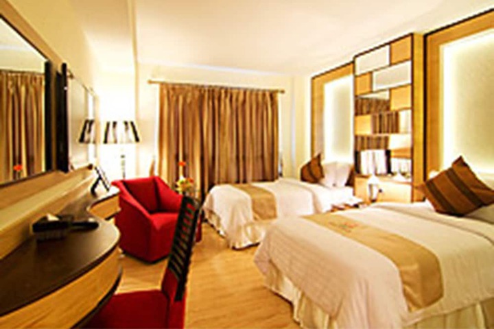 Room 13 of 42
