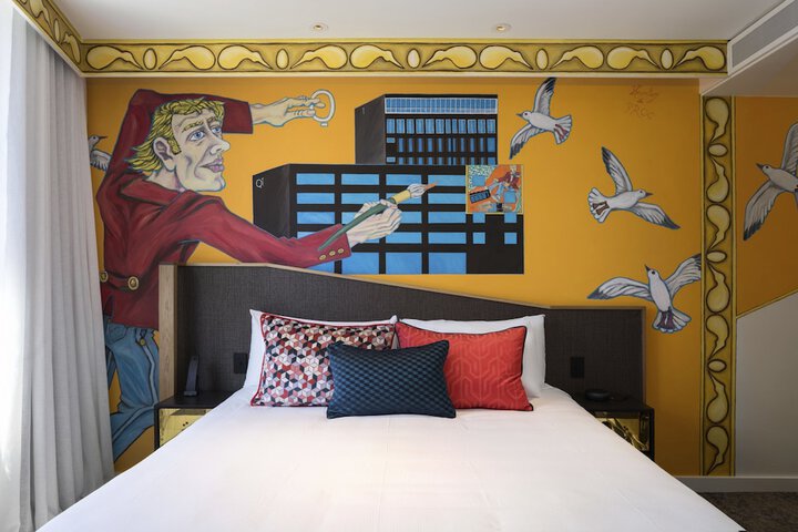 Room 8 of 60
