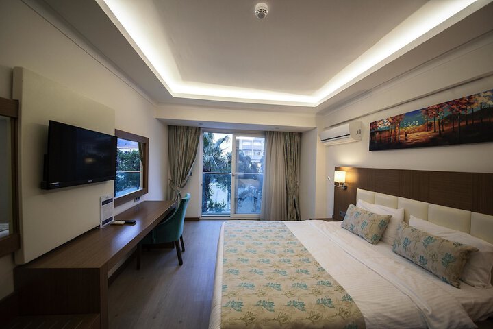 Room 10 of 62