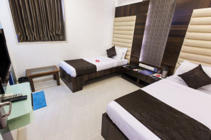 Room 9 of 35