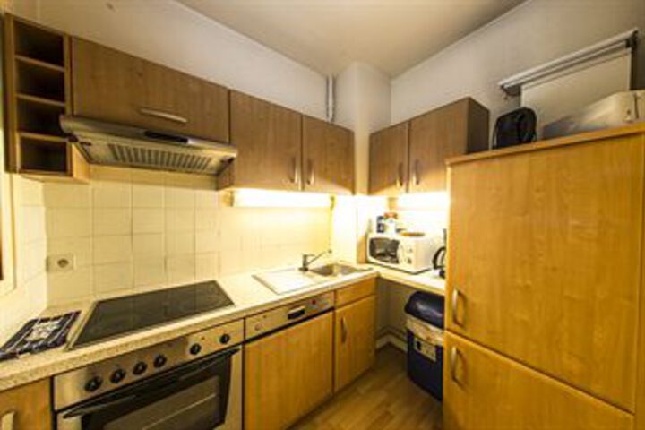 Room 15 of 28