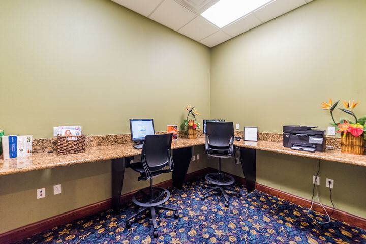 Business Center 15 of 16