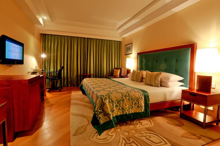 Room 8 of 78