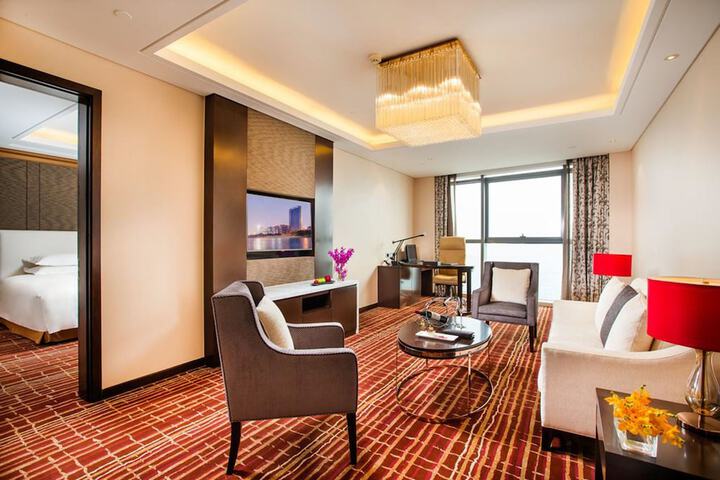 Room 21 of 45