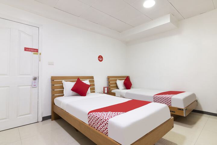 Room 5 of 31