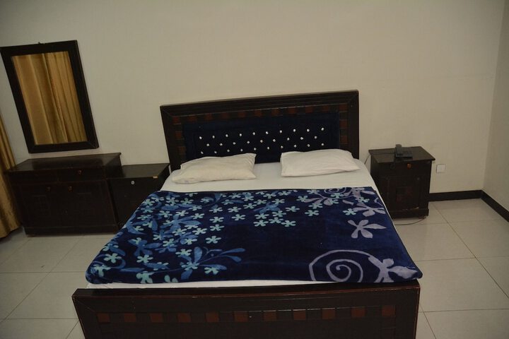 Room 21 of 24
