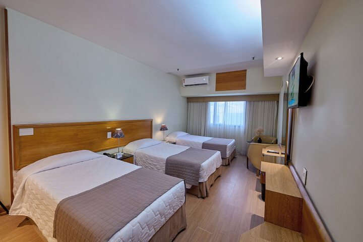 Room 28 of 145