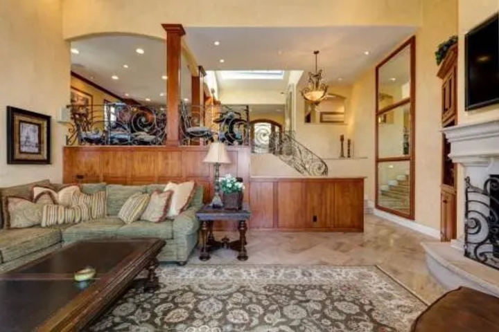 Exterior of 317 Carnation Corona Del Mar