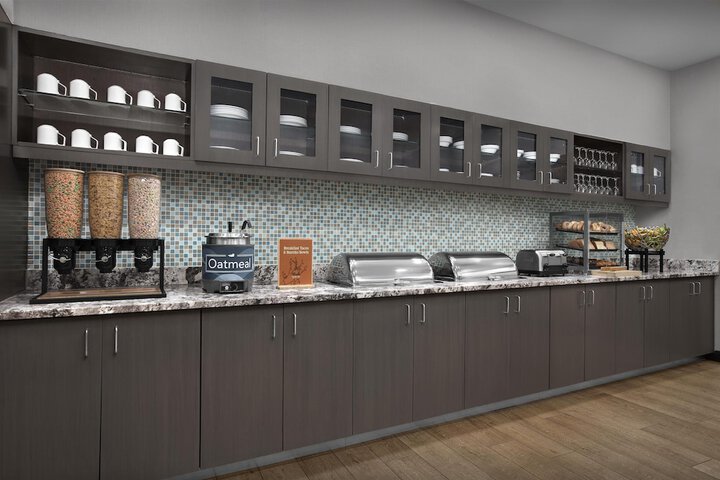 Breakfast/Coffee Service 32 of 49