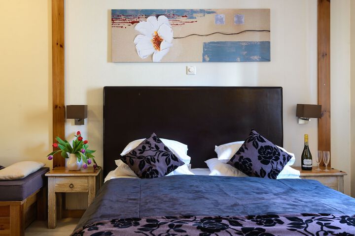 Room 8 of 52
