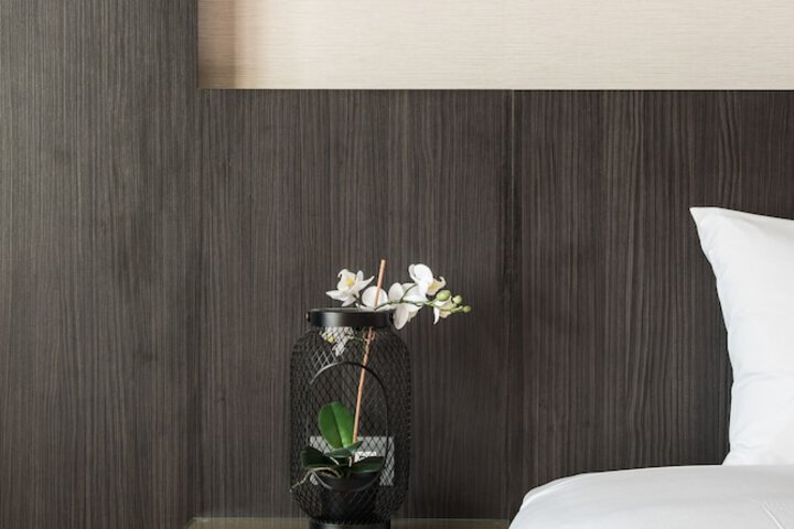 Room 30 of 74