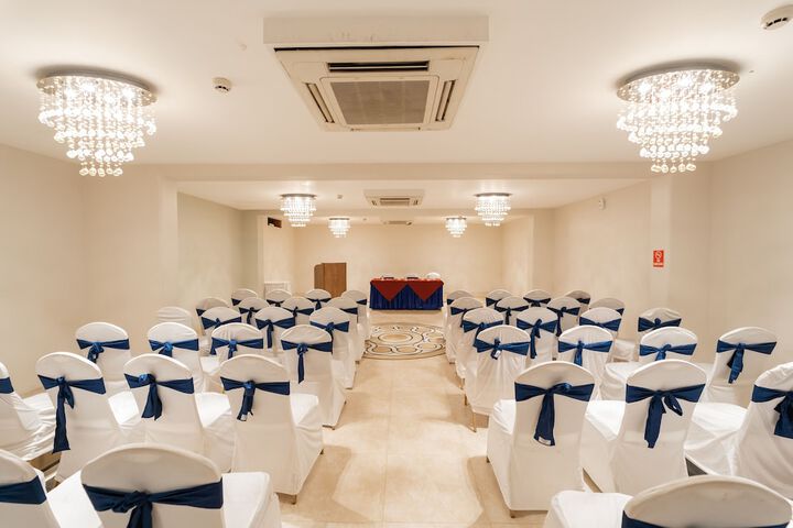 Ballroom/Hall 54 of 61