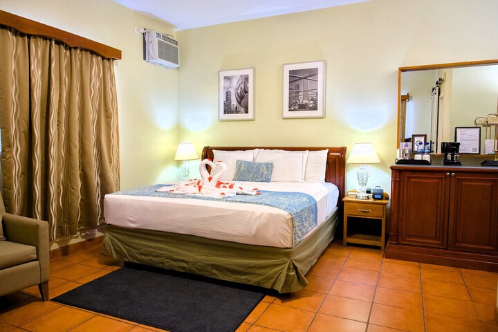 Room 28 of 139
