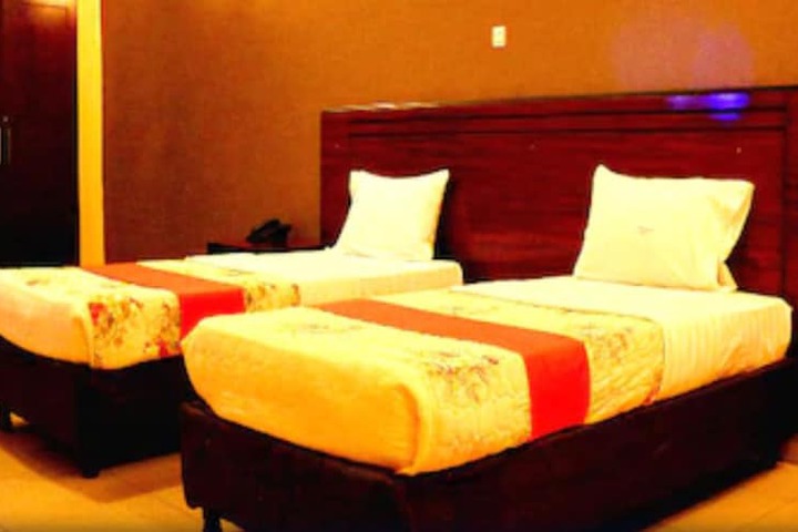 Room 6 of 21