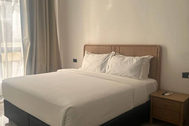Room 5 of 17