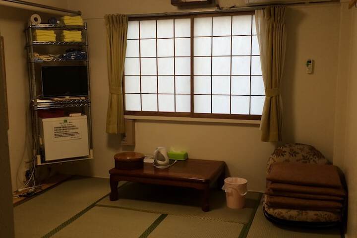 Room 5 of 23