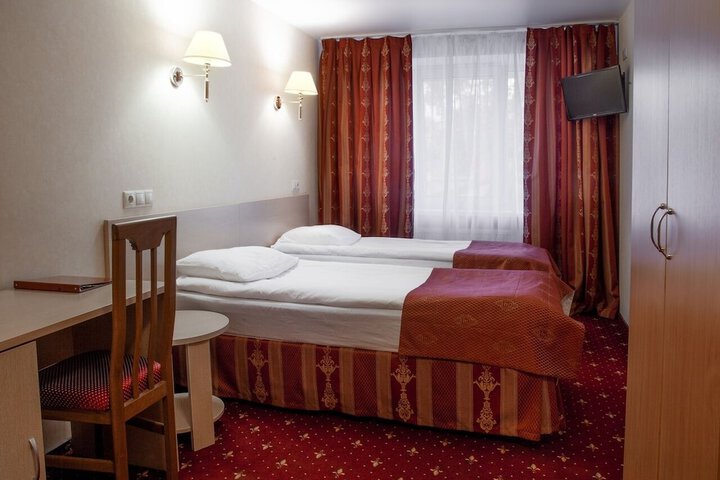 Room 18 of 32
